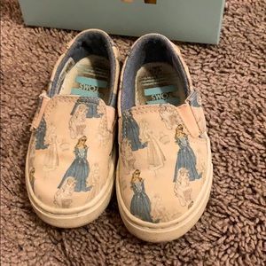 Disney toms shoes